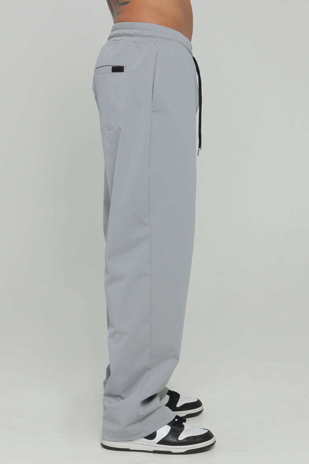 Pantalón bolsillo posterior