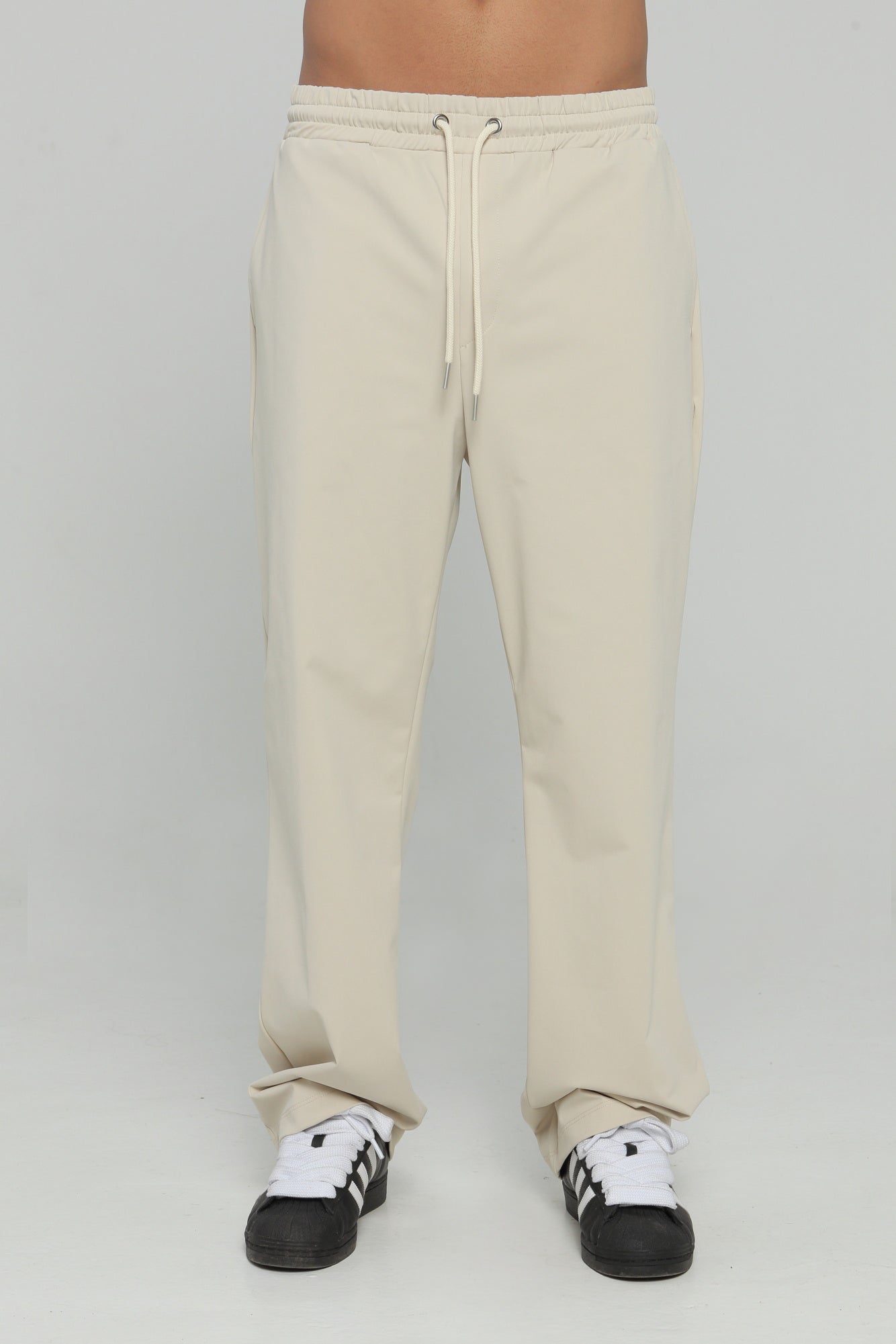 Pantalón bolsillo posterior