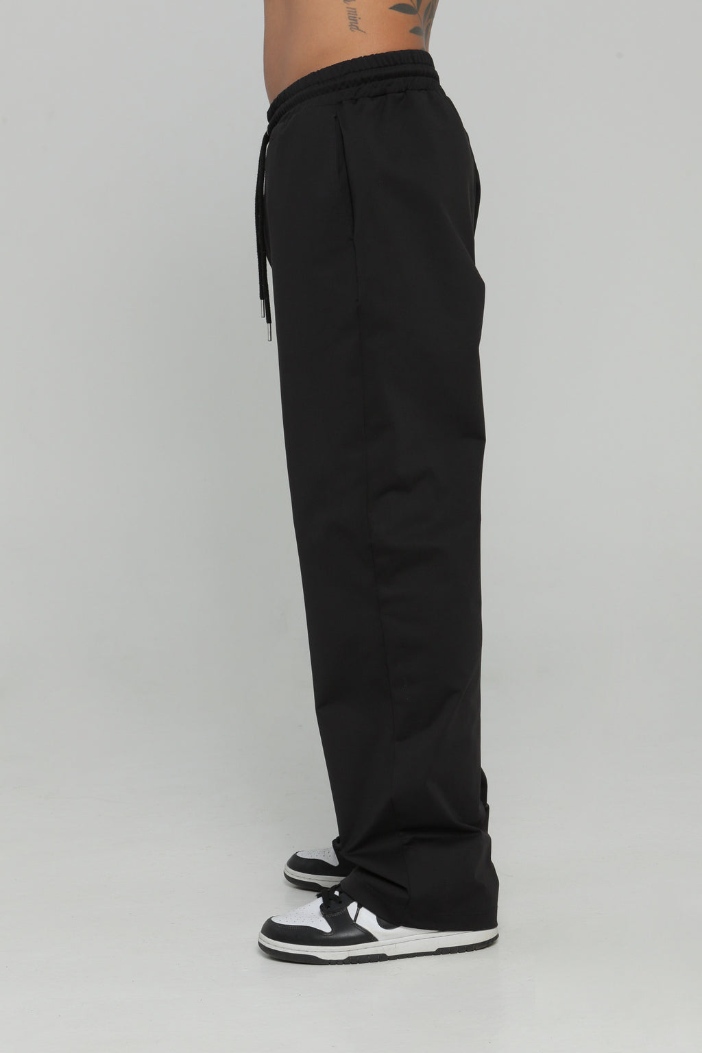 Pantalón bolsillo posterior