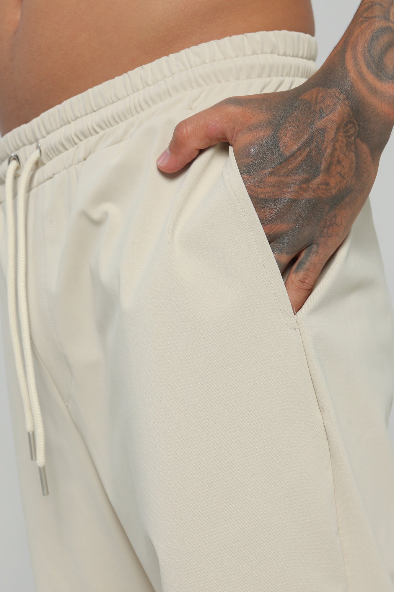 Pantalón bolsillo posterior
