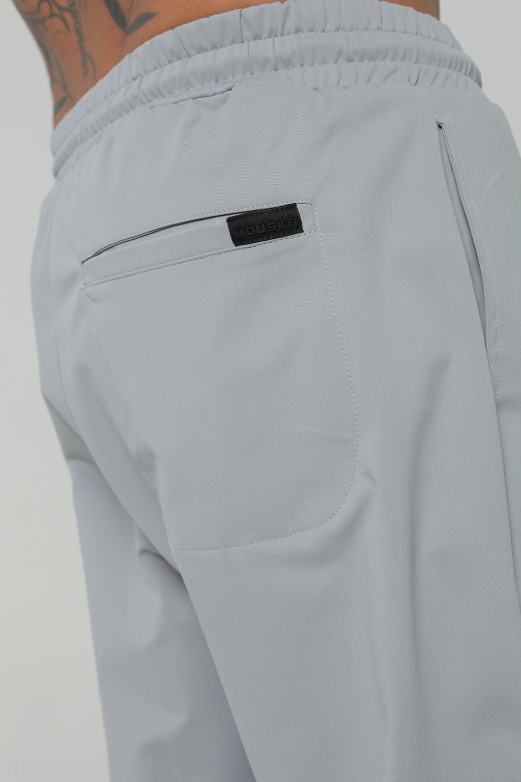 Pantalón bolsillo posterior