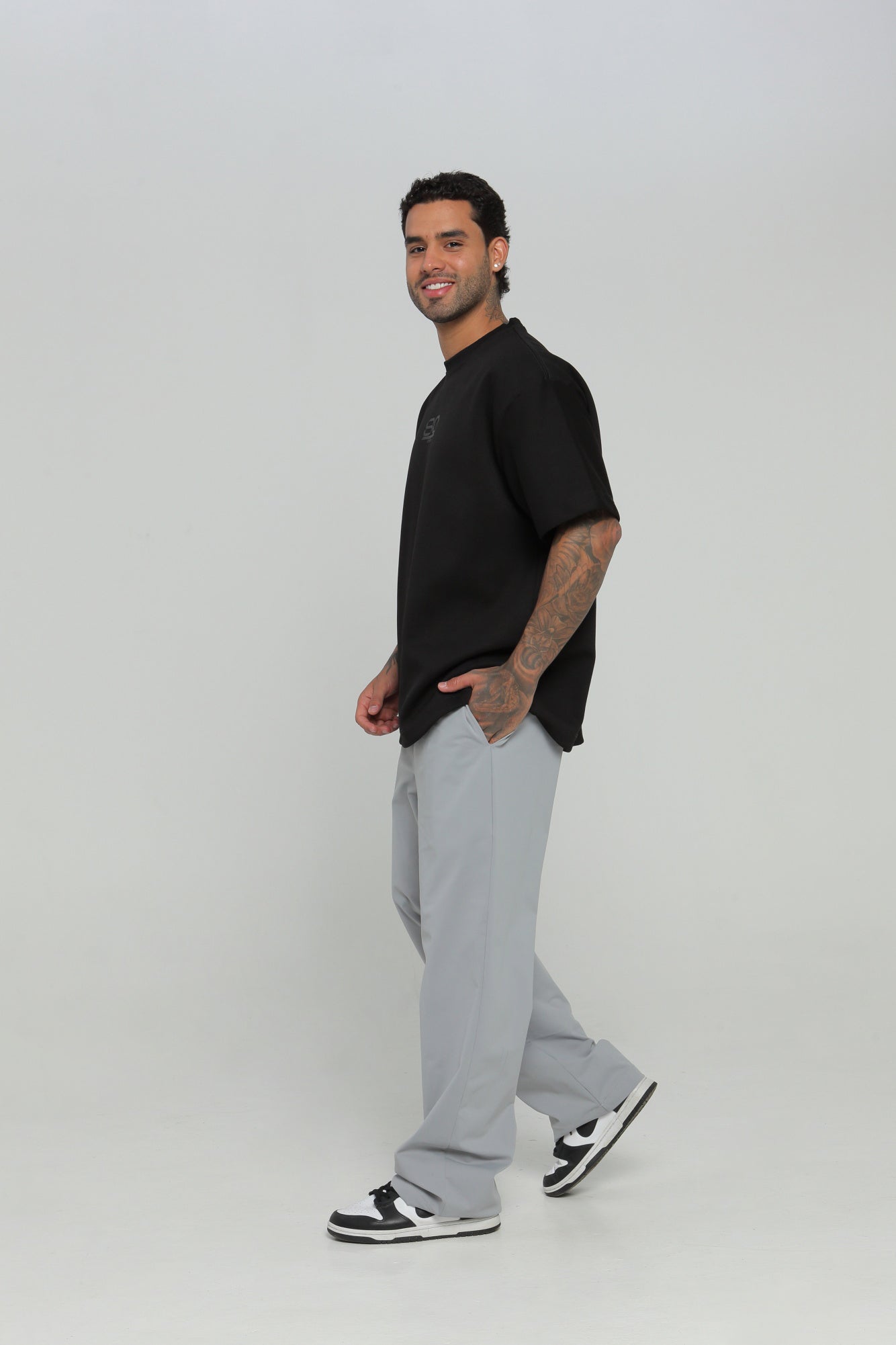 Camiseta hombre cuello rib