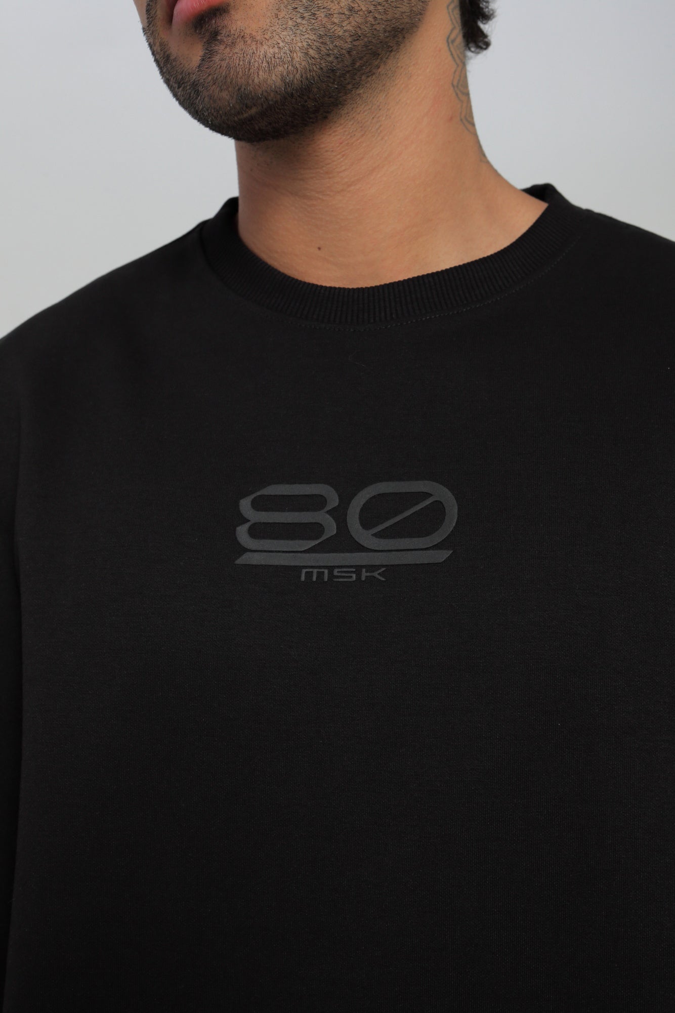Camiseta hombre cuello rib